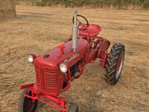 No Reserve: 33-Years-Owned 1951 McCormick Farmall Cub Tractor photo 2