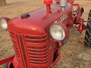 No Reserve: 33-Years-Owned 1951 McCormick Farmall Cub Tractor photo 13