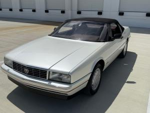 No Reserve: 36k-Mile 1991 Cadillac Allante photo 15