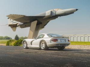 3,600-Mile 1998 Dodge Viper GTS photo 5