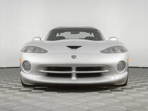 3,600-Mile 1998 Dodge Viper GTS photo 17