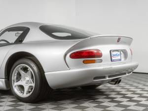 3,600-Mile 1998 Dodge Viper GTS photo 22