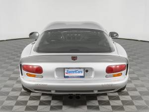 3,600-Mile 1998 Dodge Viper GTS photo 24