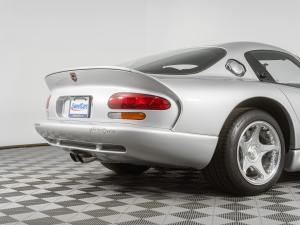 3,600-Mile 1998 Dodge Viper GTS photo 27