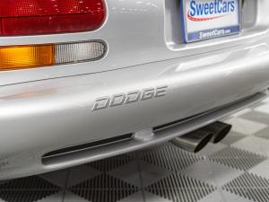 3,600-Mile 1998 Dodge Viper GTS photo 30