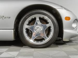3,600-Mile 1998 Dodge Viper GTS photo 51