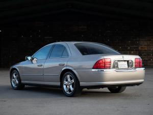 No Reserve: 2001 Lincoln LS V8 photo 23