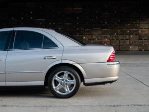 No Reserve: 2001 Lincoln LS V8 photo 28