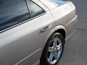 No Reserve: 2001 Lincoln LS V8 photo 61
