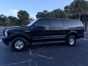 No Reserve: 2002 Ford Excursion Limited Power Stroke 4×4 photo 3