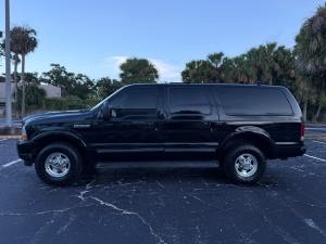 No Reserve: 2002 Ford Excursion Limited Power Stroke 4×4 photo 4