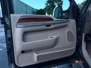 No Reserve: 2002 Ford Excursion Limited Power Stroke 4×4 photo 49