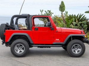 18k-Mile 2004 Jeep Wrangler SE photo 6