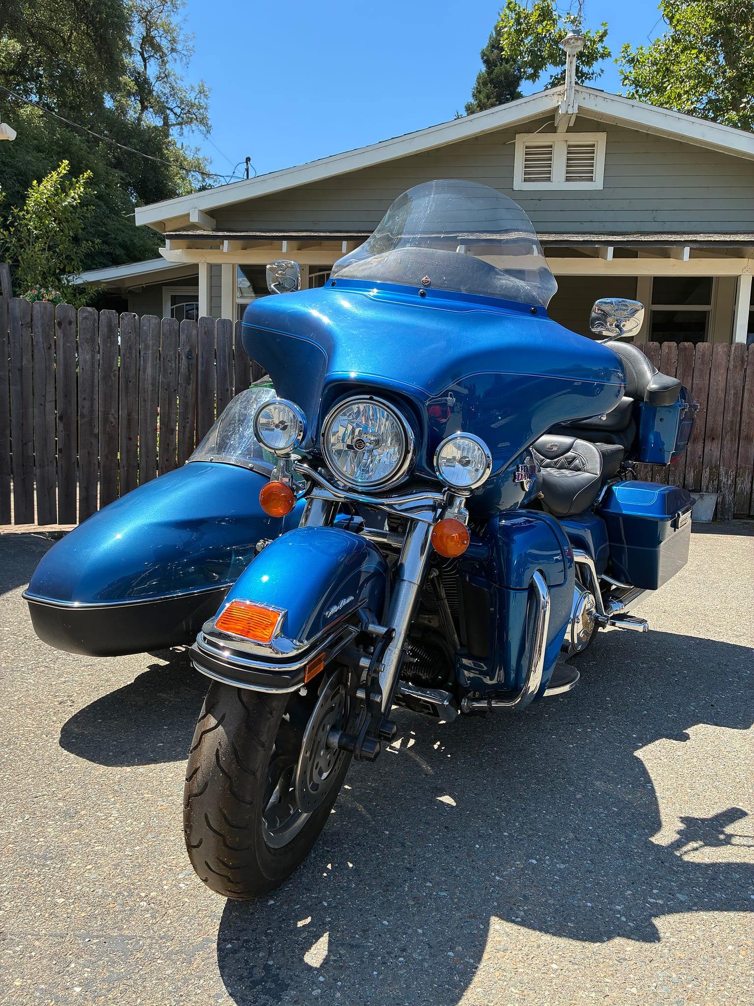 No Reserve: 2006 Harley-Davidson Ultra Classic Electra Glide w/Texas Sidecar Company Ranger Sidecar