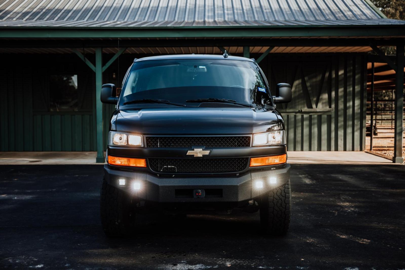 2022 Chevrolet Express 2500 Quigley 4×4 Conversion