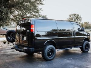 2022 Chevrolet Express 2500 Quigley 4×4 Conversion photo 10