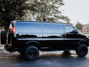 2022 Chevrolet Express 2500 Quigley 4×4 Conversion photo 12
