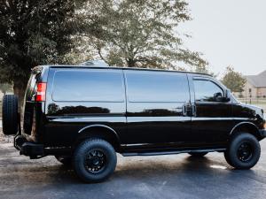 2022 Chevrolet Express 2500 Quigley 4×4 Conversion photo 13