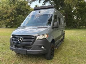 2023 Winnebago Revel 4×4 photo 1