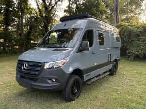 2023 Winnebago Revel 4×4 photo 3