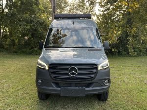 2023 Winnebago Revel 4×4 photo 4