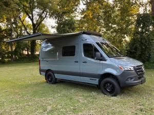 2023 Winnebago Revel 4×4 photo 6