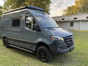 2023 Winnebago Revel 4×4 photo 8