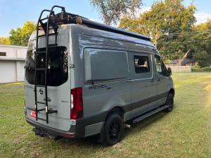 2023 Winnebago Revel 4×4 photo 13