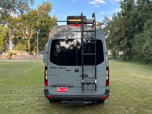 2023 Winnebago Revel 4×4 photo 17