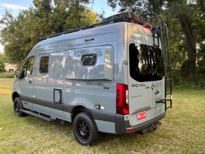 2023 Winnebago Revel 4×4 photo 19